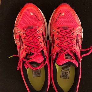 Brooks Transcend running shoes